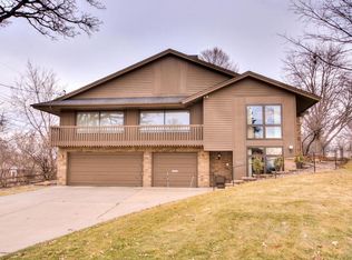 6233 Darcy Ln, Edina, MN 55436