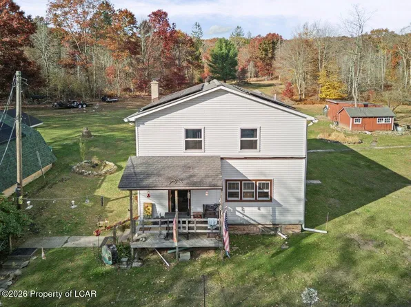 555 Pond Creek Rd, White Haven, PA 18661