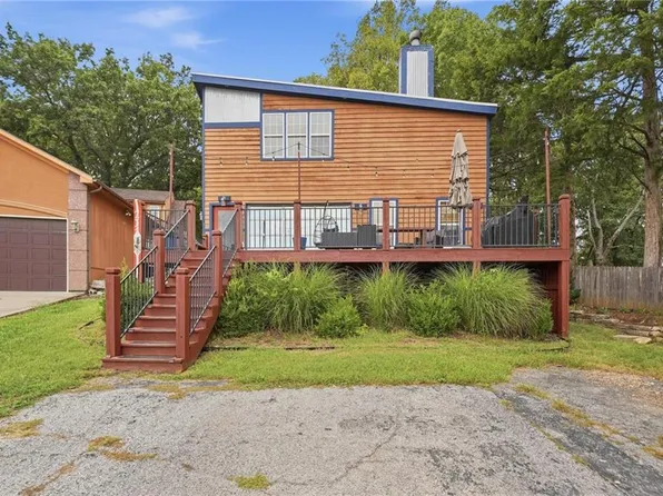 231 L St, Lake Lotawana, MO 64086