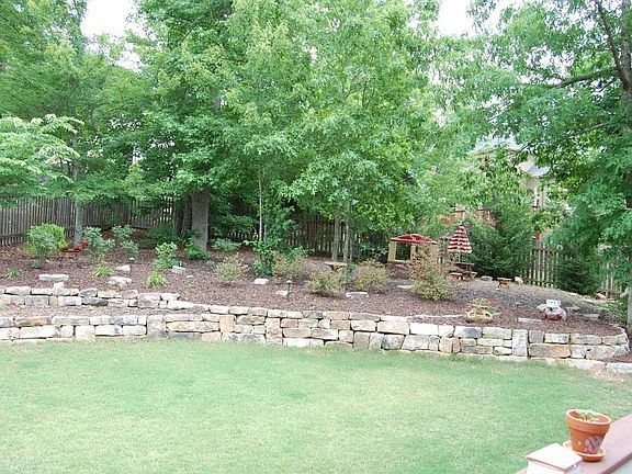 4th image of 5114 Millwood Dr