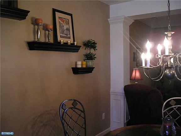 5th image of 192 Gillespie Ave