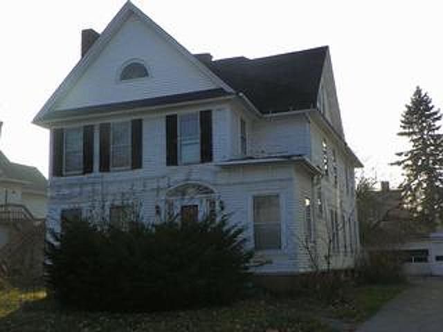 2nd image of 533 Washington Ave