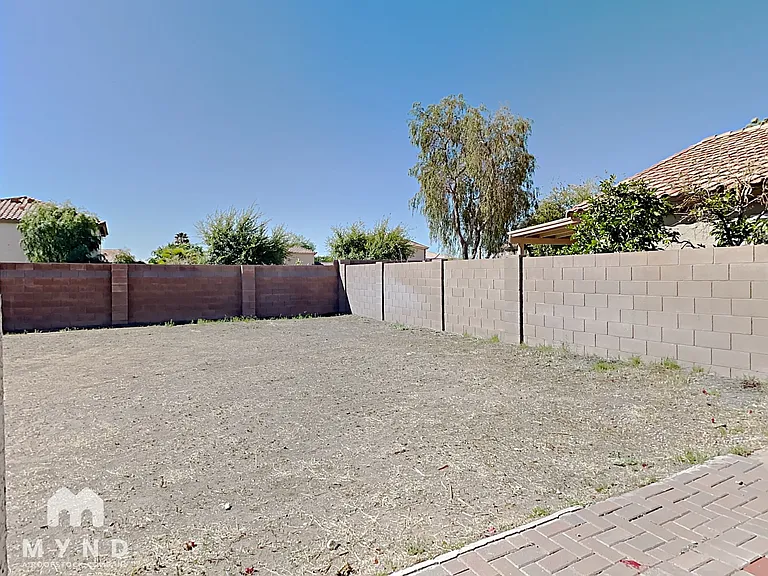 12105 W Flores Dr — Photo 26