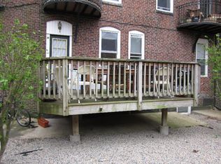 63 Charter St #R1, Boston, MA 02113