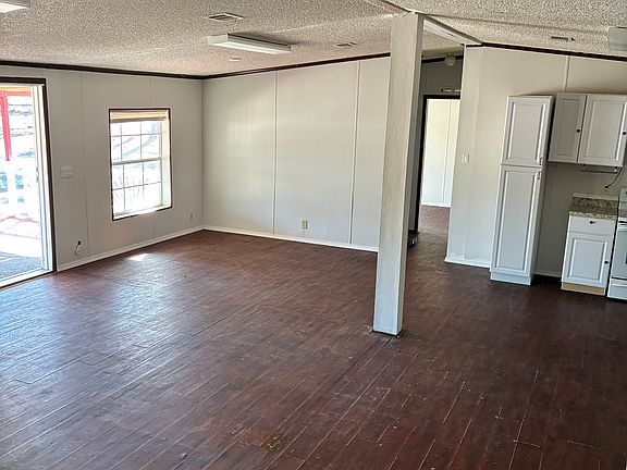 Reverse view of open floor plan