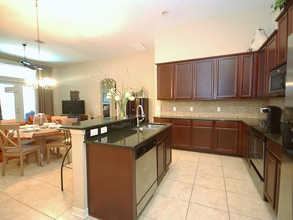 4th image of 8514 White Poplar Dr