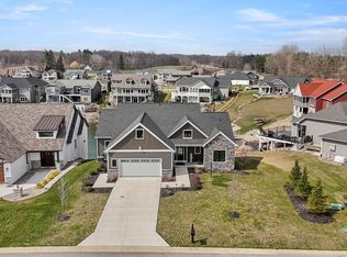 40 Lane 283 Hamilton Lk, Hamilton, IN 46742