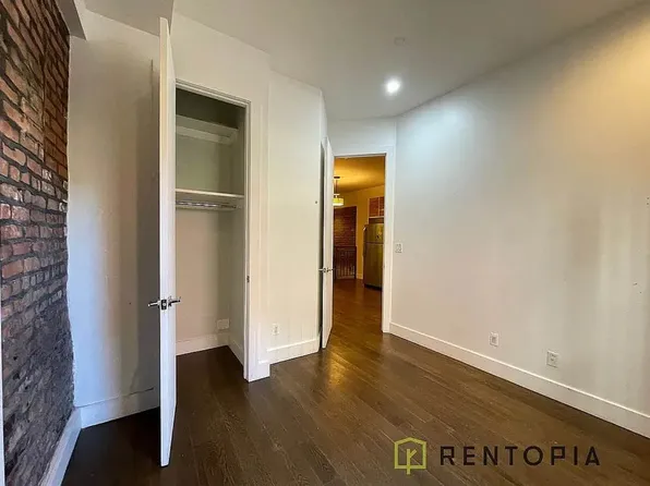 17 Troutman Street image 4 of 14