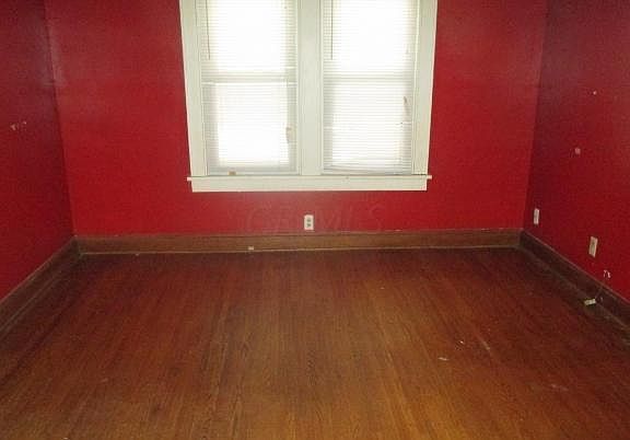 4th image of 515 Larcomb Ave