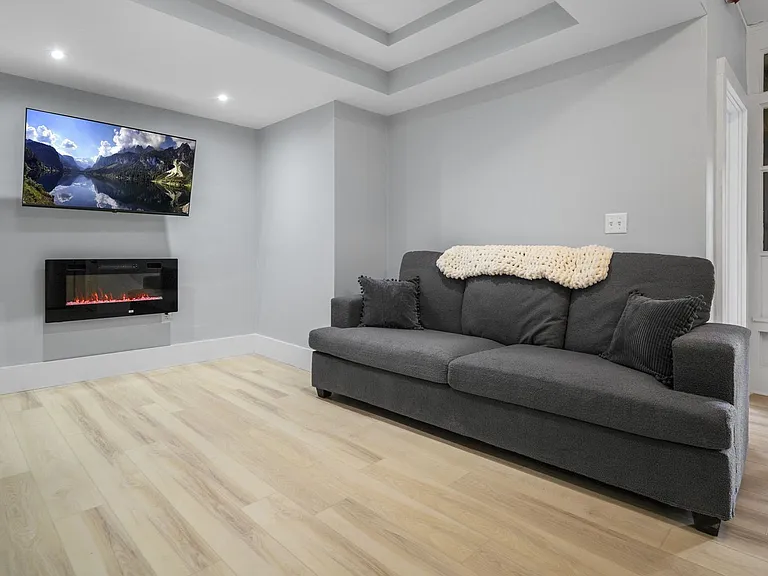 104 Harvard Pl — Photo 156