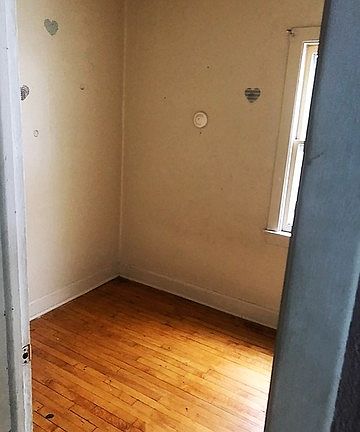 5th image of 4052 S Artesian Ave