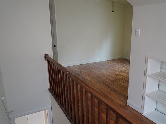 5th image of 15820 Pinehurst St