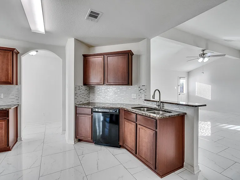 22419 Iron Mill Dr — Photo 12