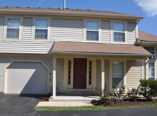 161 Hazelnut Dr #161, Streamwood, IL 60107