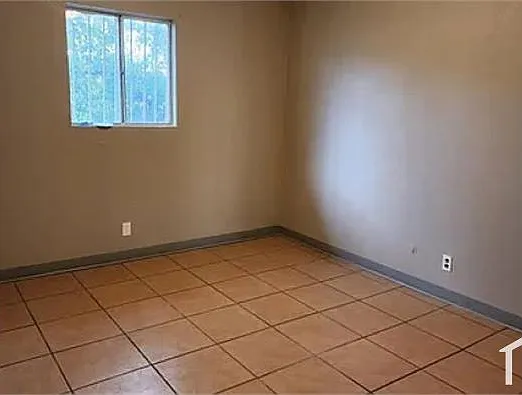 508 Alcazar St SE #A — Photo 2