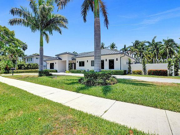 3rd image of 2525 Bayview Drive