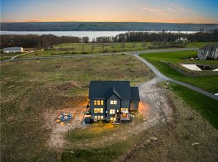 31 Lake Forest Dr, Lansing, NY 14882