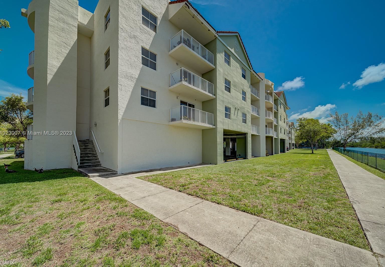 8240 SW 210th St APT 120, Cutler Bay, FL 33189 Zillow