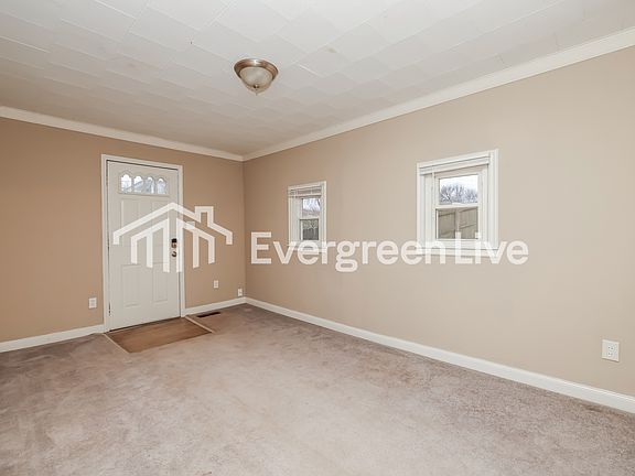 3rd image of 4555 Oakdell Ave