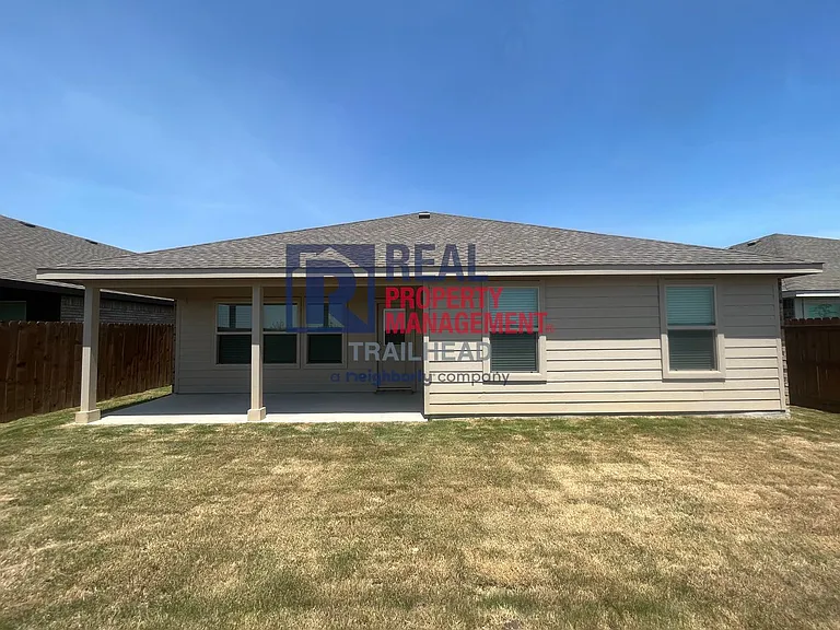 827 Peighton Dr — Photo 18