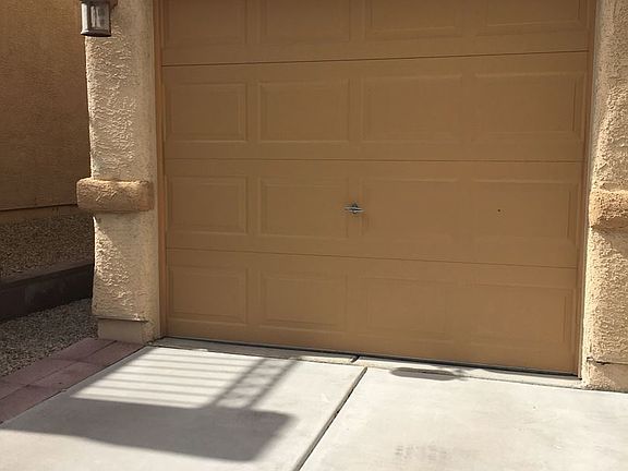 2nd image of 1064 Mountain Ave