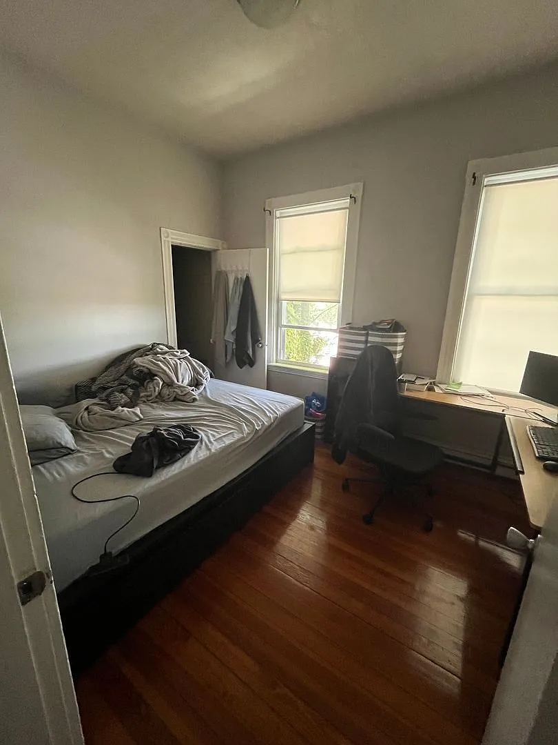 Huge 4 Bed in Brighton! — Photo 3