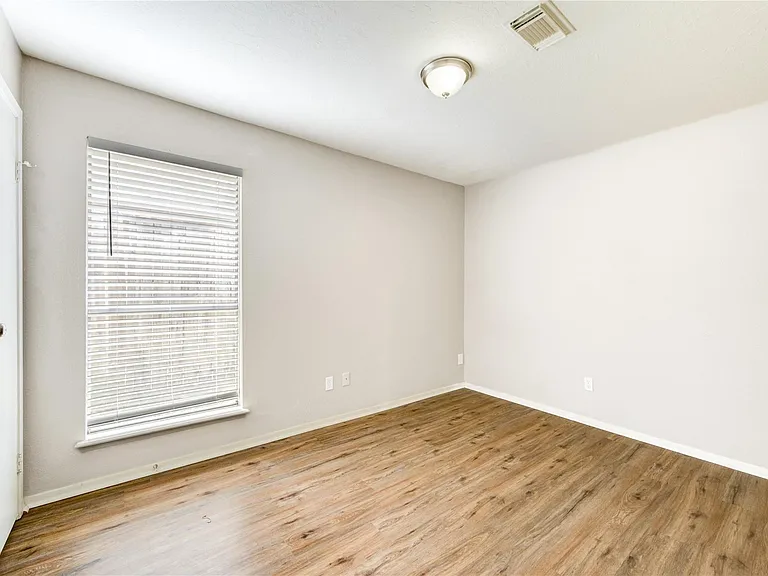 5255 Beaverbrook Dr — Photo 33