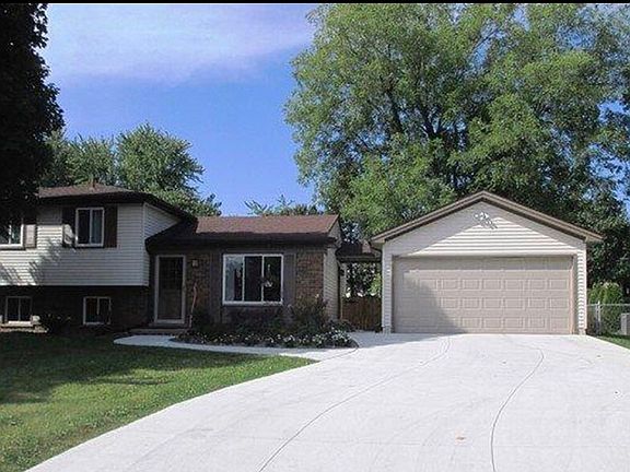 3rd image of 2828 Deake Ave