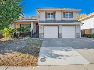 8816 Laguna Star Dr, Elk Grove, CA 95758