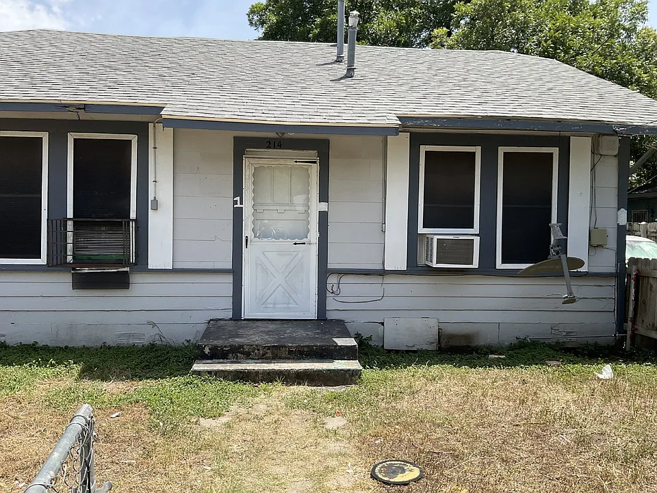 214 E Huff Ave #1