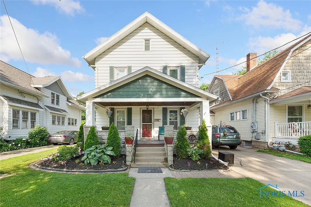 152 Buttonwood Ave photo 1