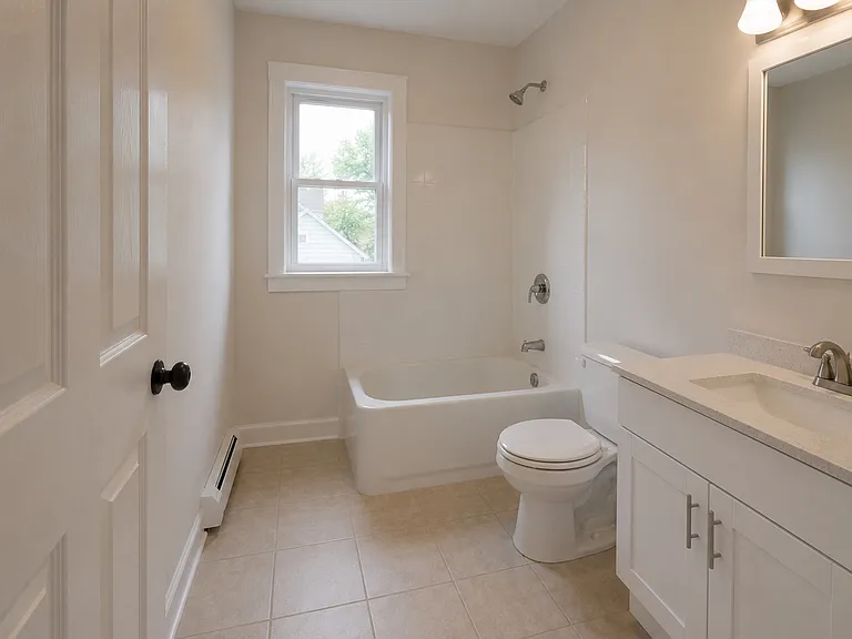 1832 Holland Ave #2 — Photo 3