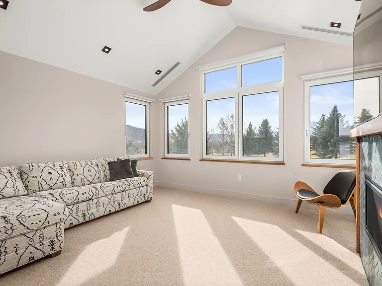 649 Saddleback Rd — Photo 34