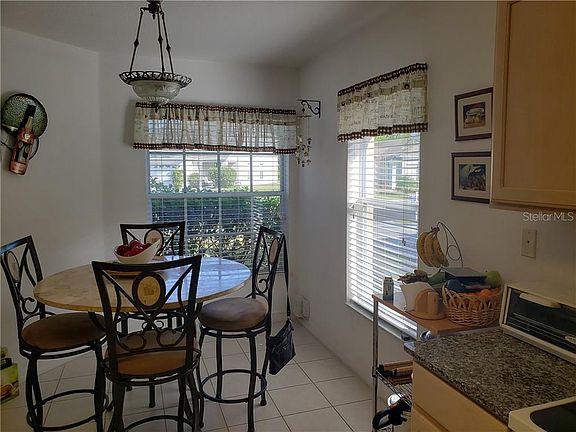 4th image of 25850 Crippen Dr