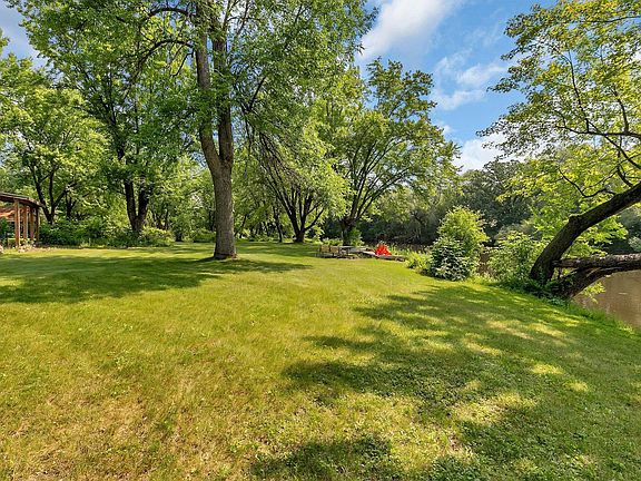 4th image of 1072 County Road 134 St