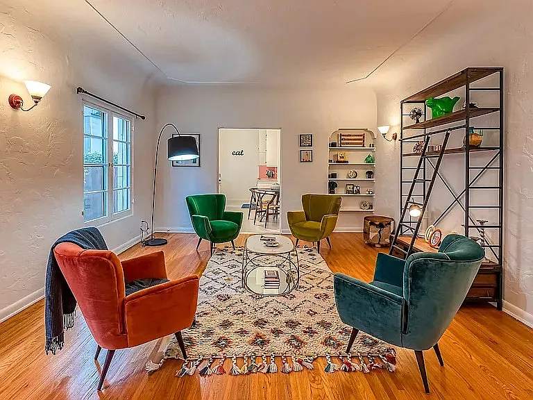430 S Cloverdale Ave #25