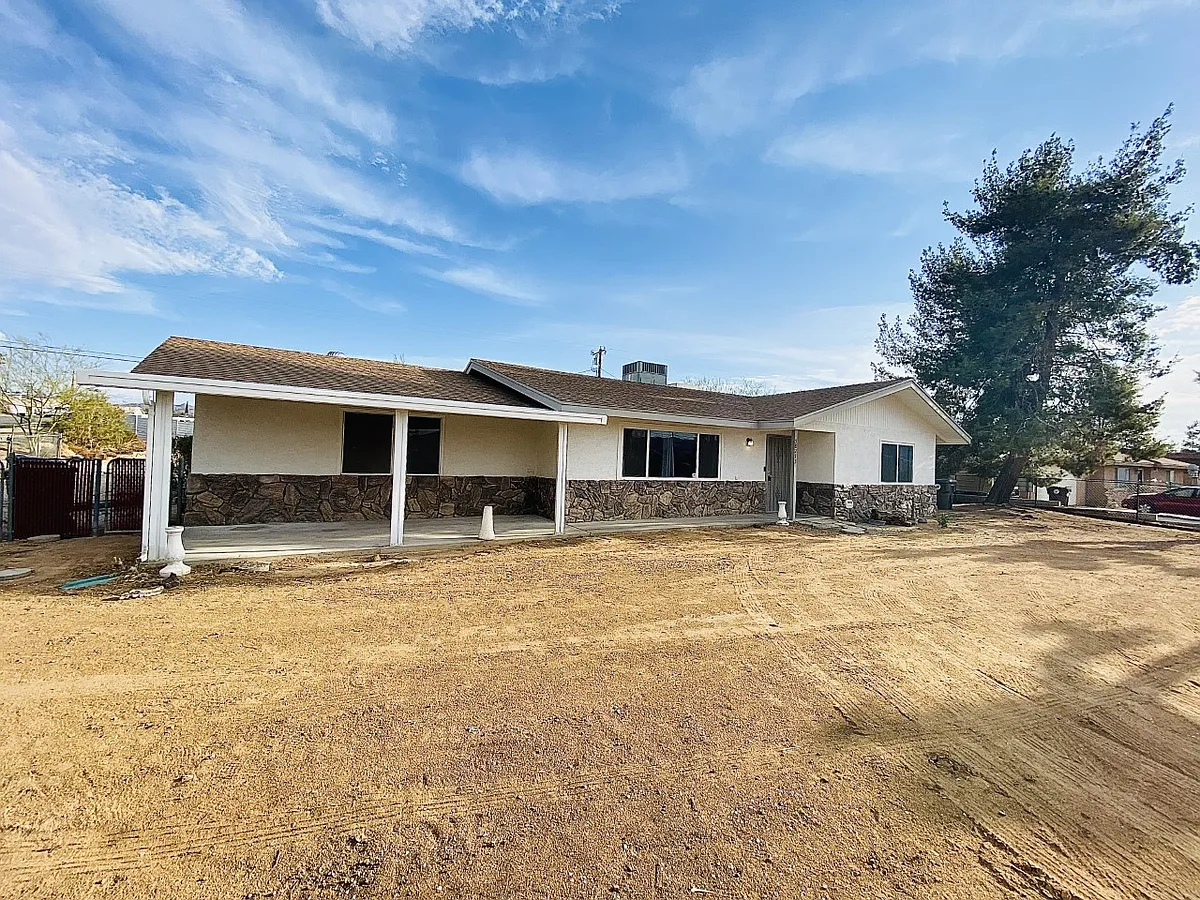 Building Photo - 58213 Alta Mesa Dr