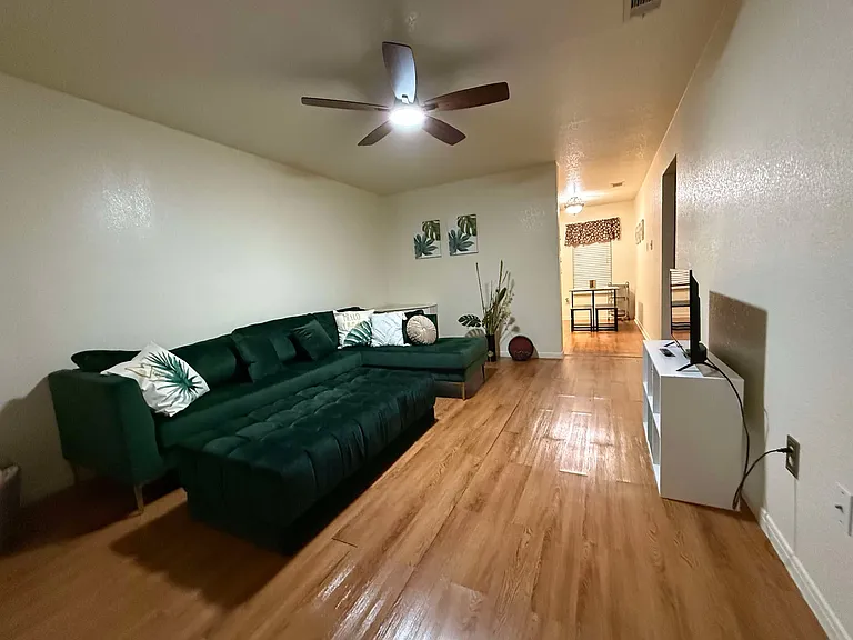 1008 Circle M Dr #D — Photo 2