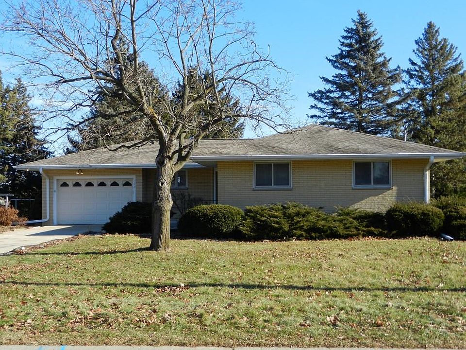 1st image of 105 Oak Hill Ct