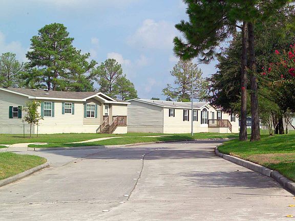 4th image of 920 Century Plaza Dr #122