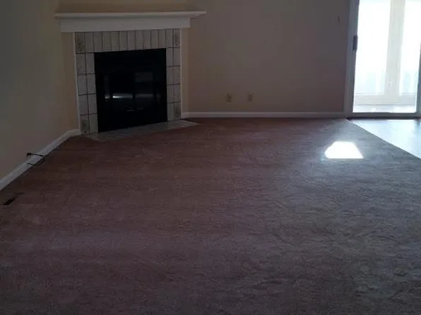 130 Douglas Ln, Pueblo, CO 81001