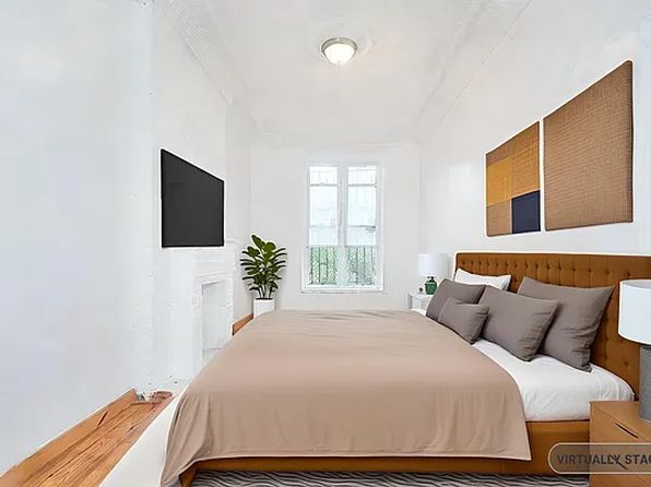 81 4th Pl APT 1R