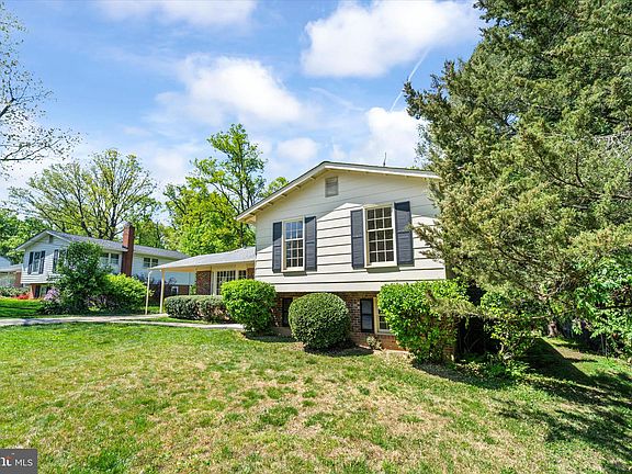 3rd image of 4632 Tara Dr