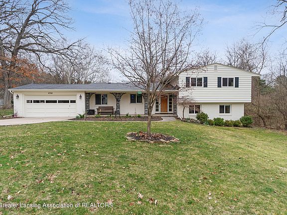 3rd image of 4760 Nakoma Dr