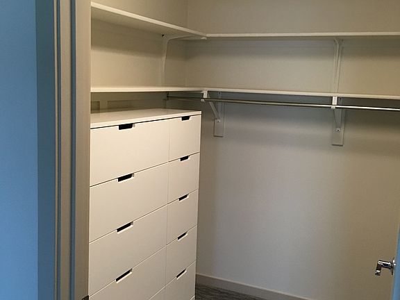 Walk-in closet