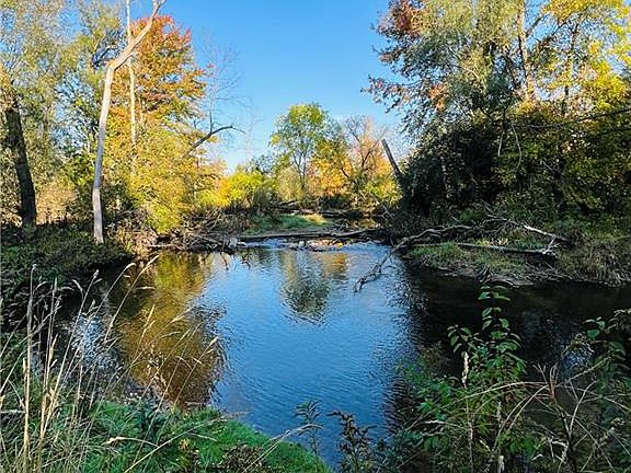 2nd image of 56 6th Concession Rd