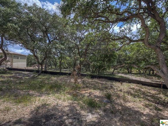2nd image of 5672 Comal Vis
