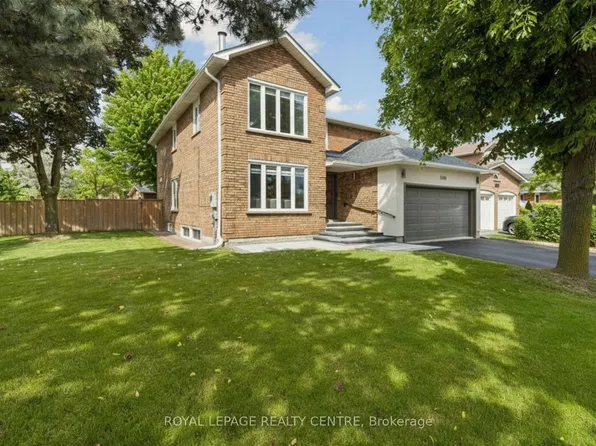 4480 Haydock Park Dr, Mississauga, ON L5M 3C4