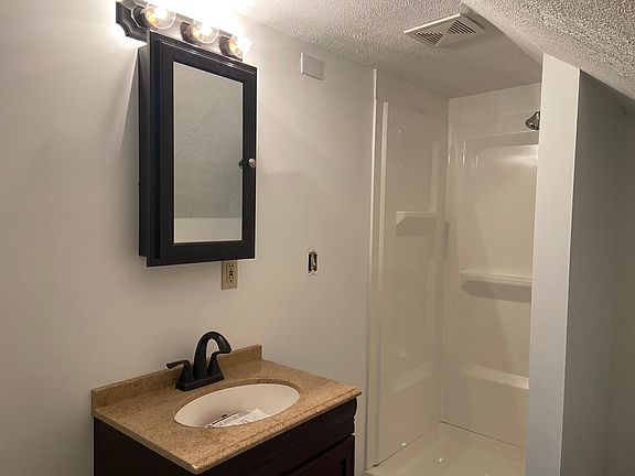 5th image of 5237 W Seneca St #5