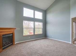 2032 Pine Forest Dr, Miamisburg, OH 45342